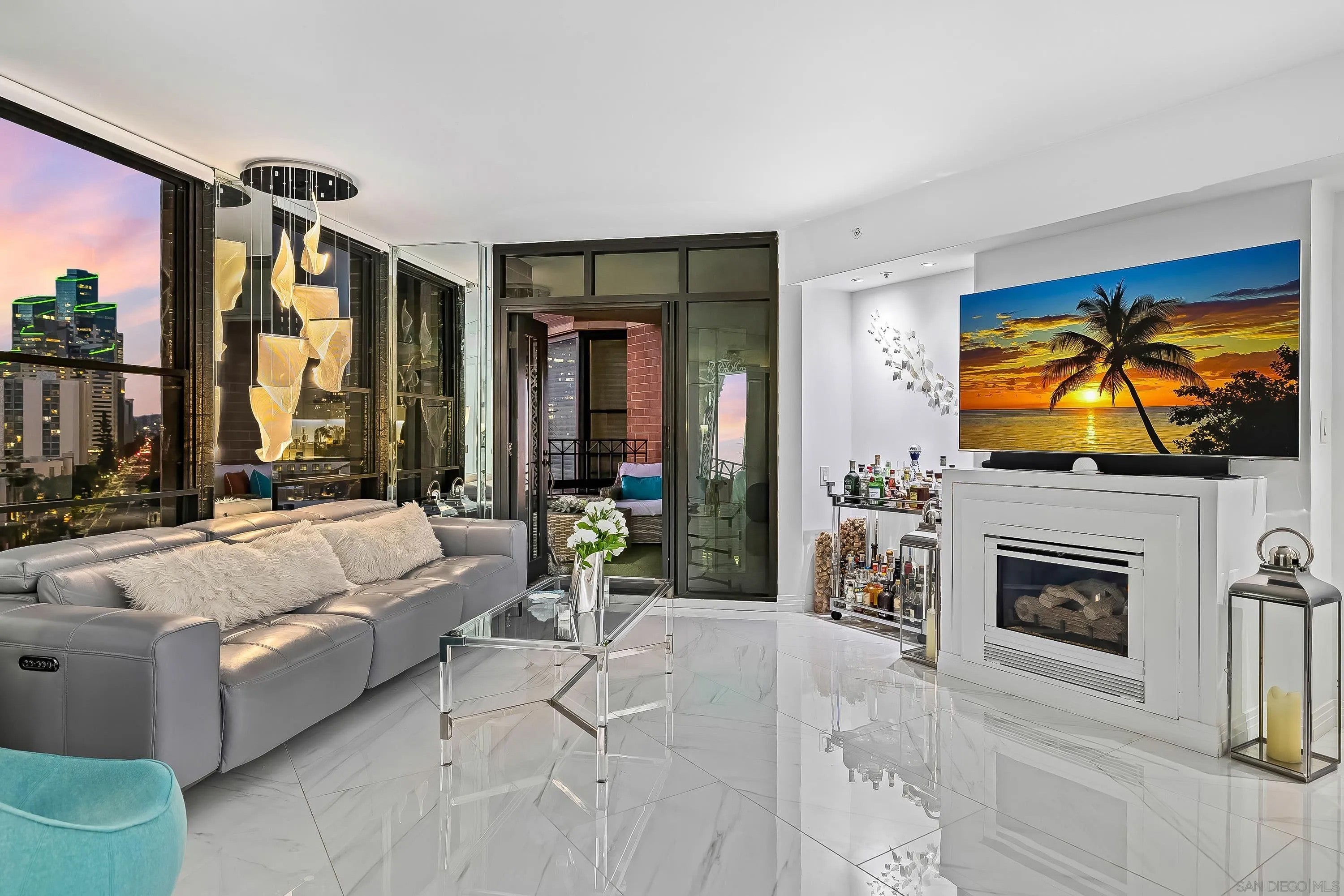500 W Harbor Drive 1013