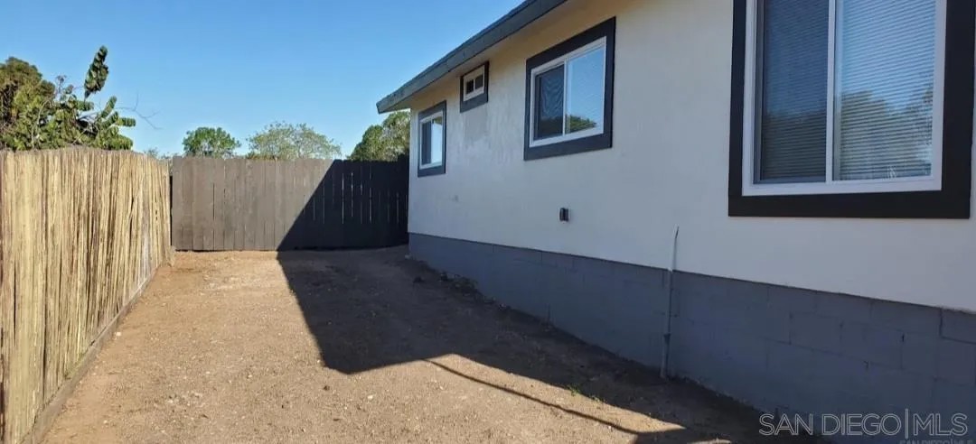 2743-2745 Ridgeway Dr.