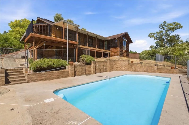 10 Serra Monte Drive