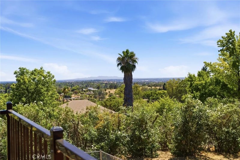 10 Serra Monte Drive