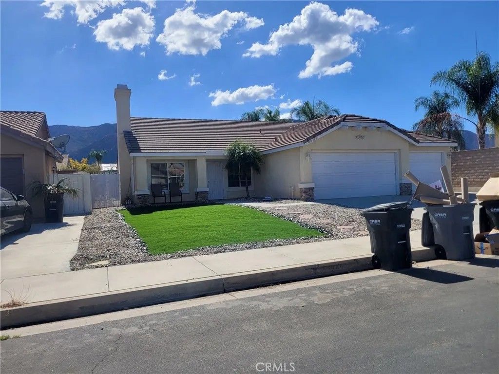 Photo of 18885 Oakview Way, Lake Elsinore, CA 92530 (MLS # GD26014324)