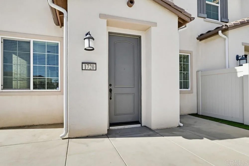 1720 Santa Ivy Ave