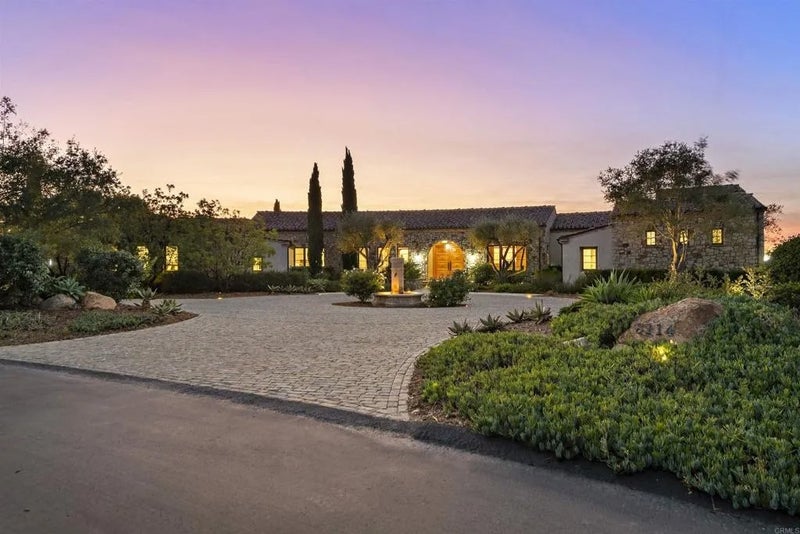 8114 Sendero de la Pradera