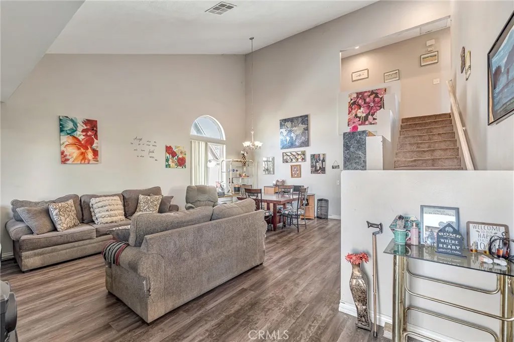 12269 Stonegate Cir