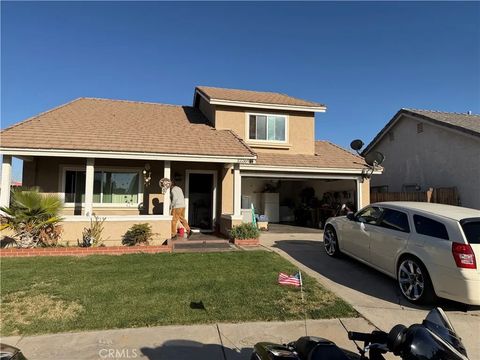 Photo of 12269 Stonegate Cir, Victorville, CA 92392 (MLS # IG26052120)
