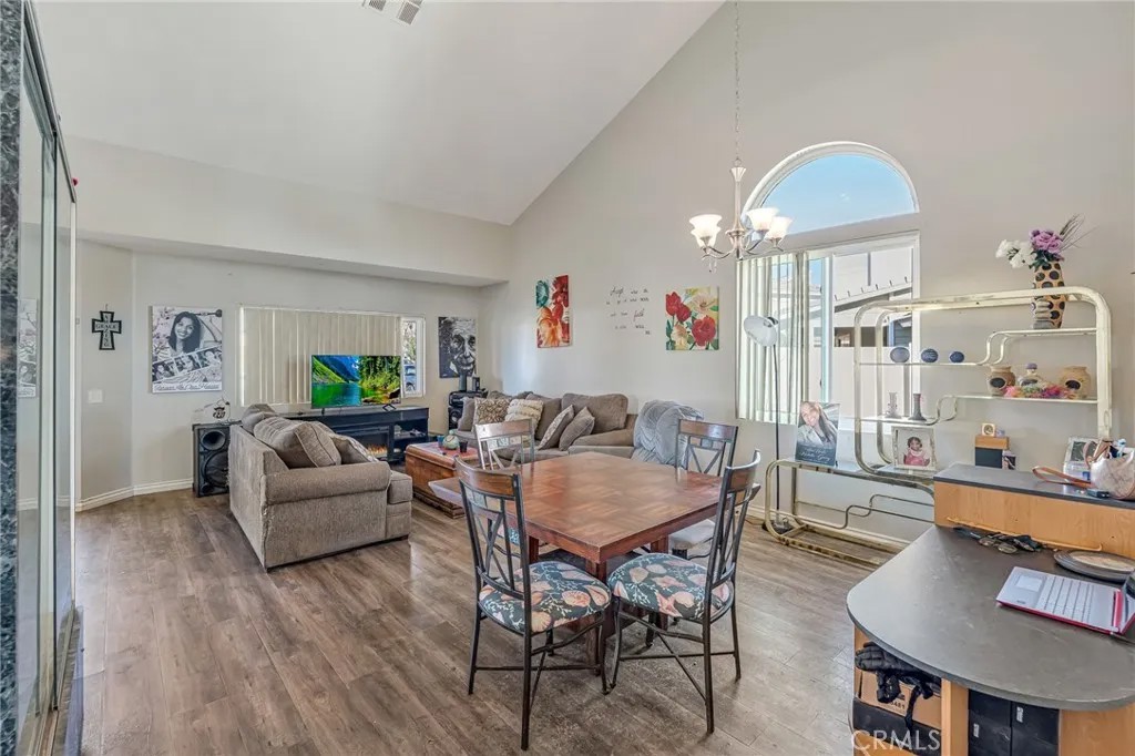12269 Stonegate Cir