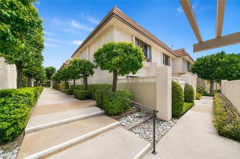 Property photo of 848 W Huntington 23, Arcadia, CA 91007