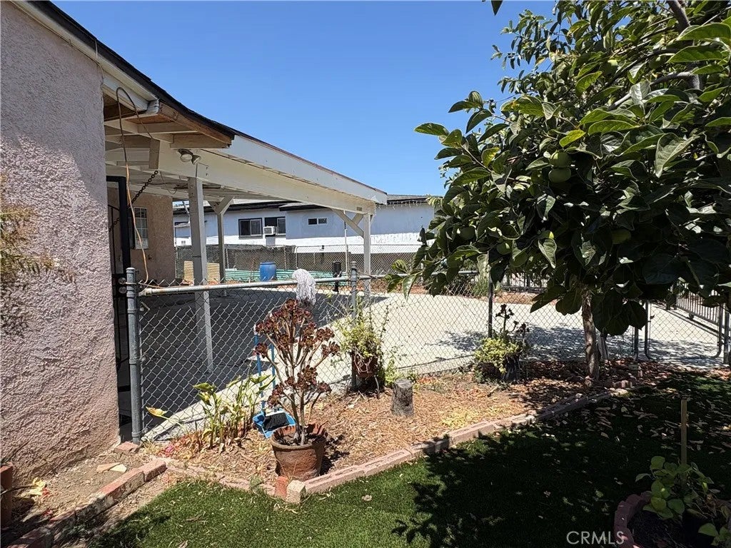 11241 De Haven Ave.