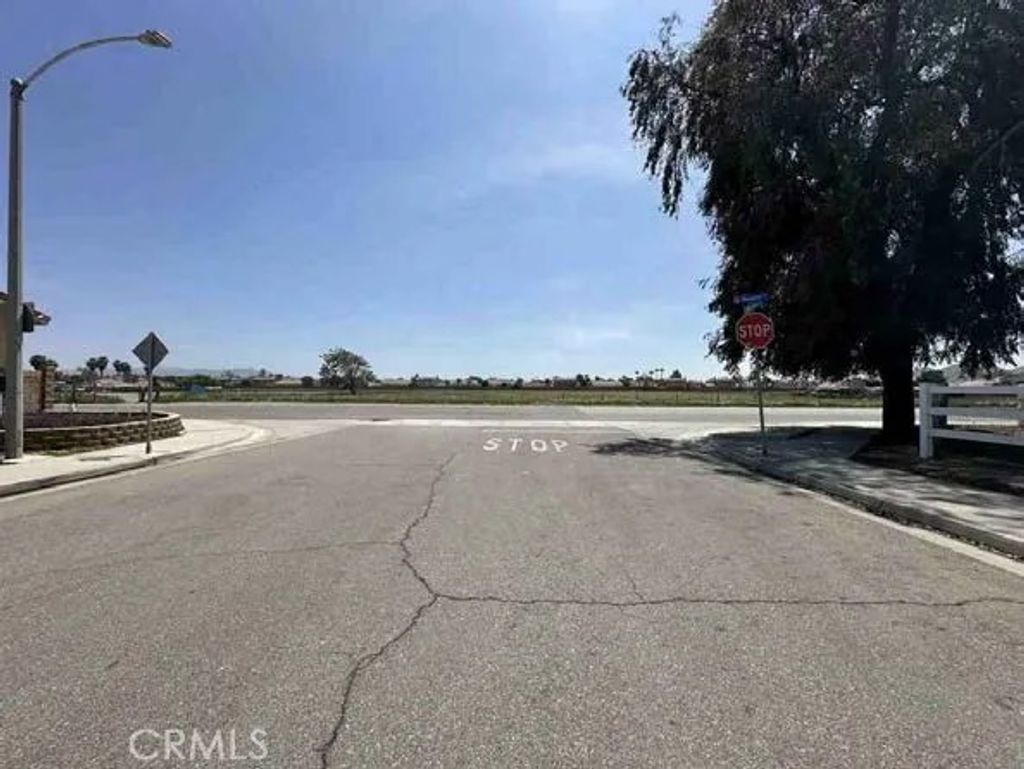 Photo of 7 7th St, San Jacinto, CA 92582 (MLS # CV25197891)