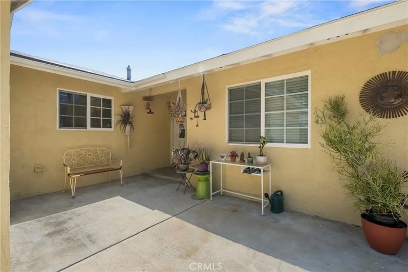 27403 Arriola