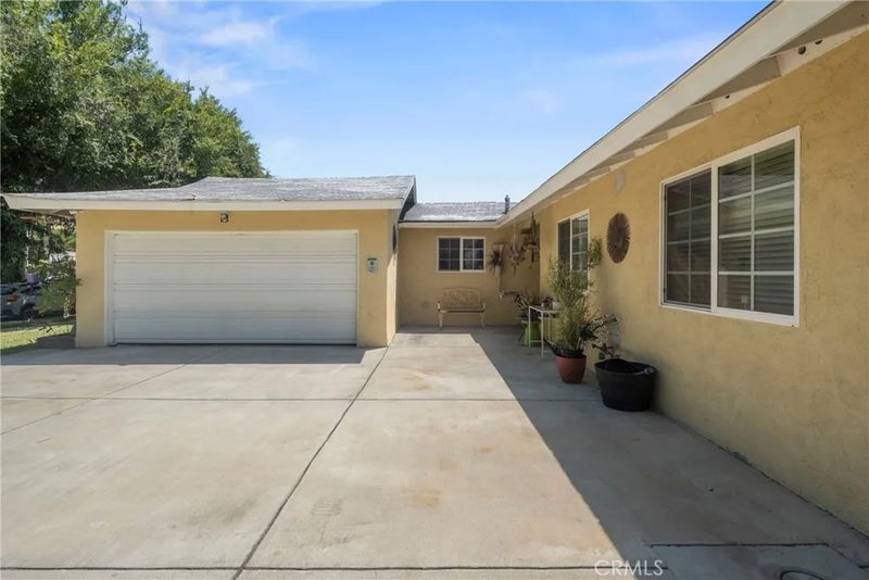 27403 Arriola