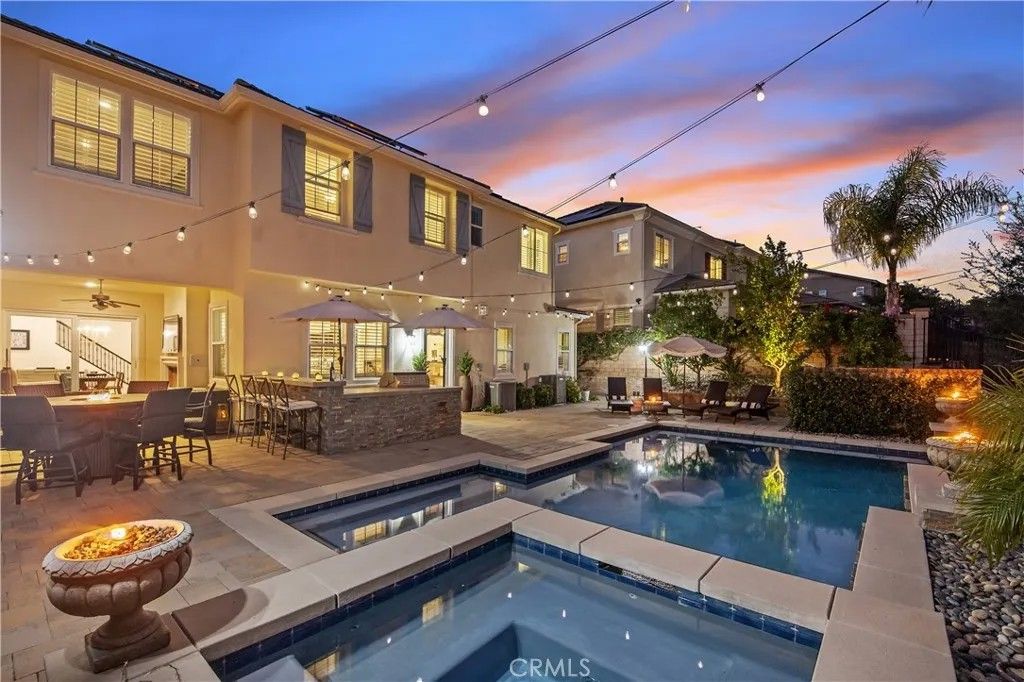 Photo of 26464 Township St, Saugus, CA 91350 (MLS # SR26016822)