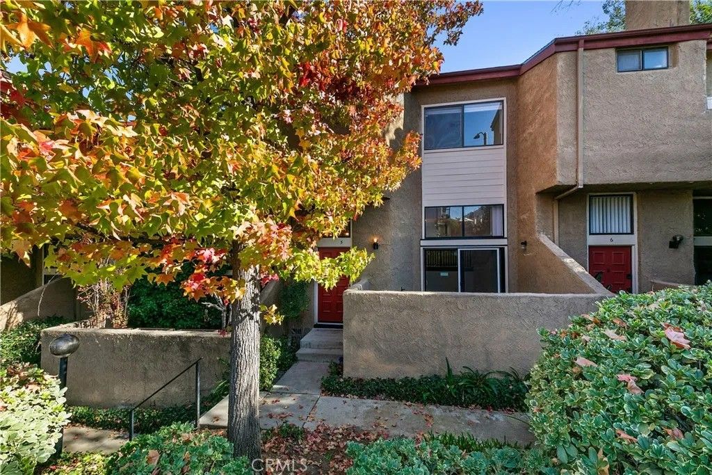 Photo of 28156 Driver Avenue #5, Agoura Hills, CA 91301 (MLS # SR26004253)