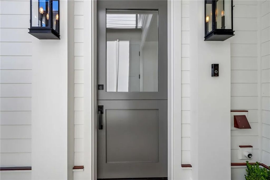 Photo of 617 Narcissus Avenue #.5, Corona Del Mar, CA 92625 (MLS # NP26093025)