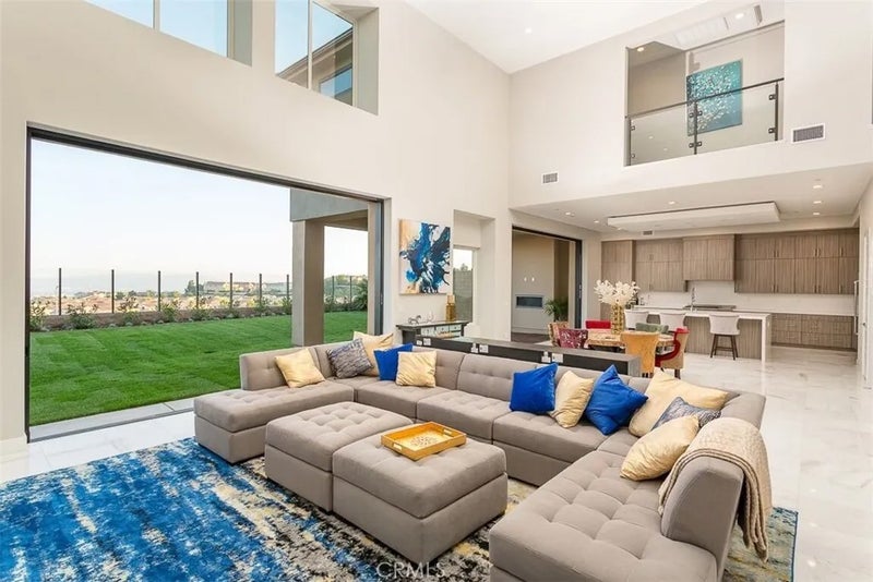 11527 N Darcy