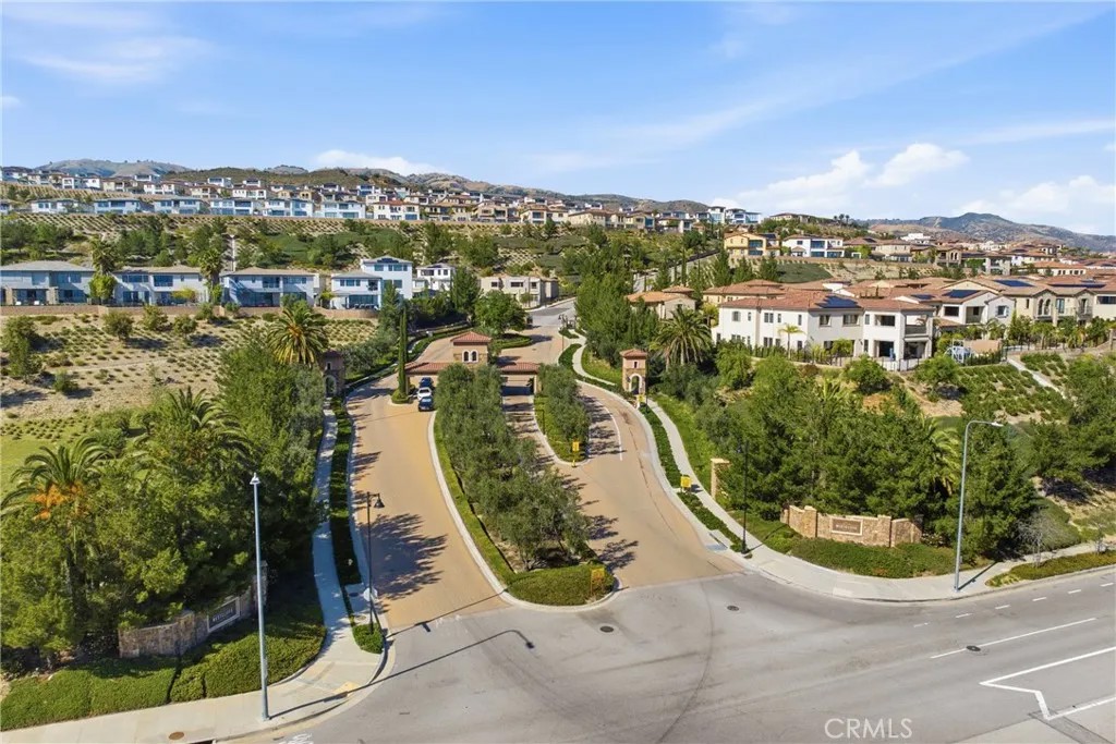 11527 N Darcy