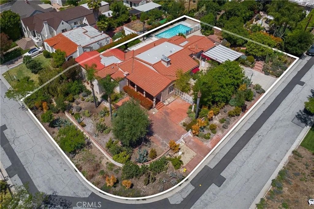 Photo of 1981 Rangeview Drive, Glendale, CA 91201 (MLS # GD26093016)