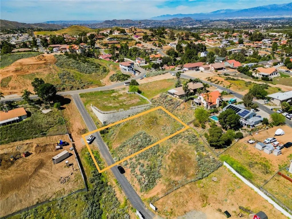 Photo of 0 Seven Hills, Riverside, CA 92503 (MLS # OC26058414)