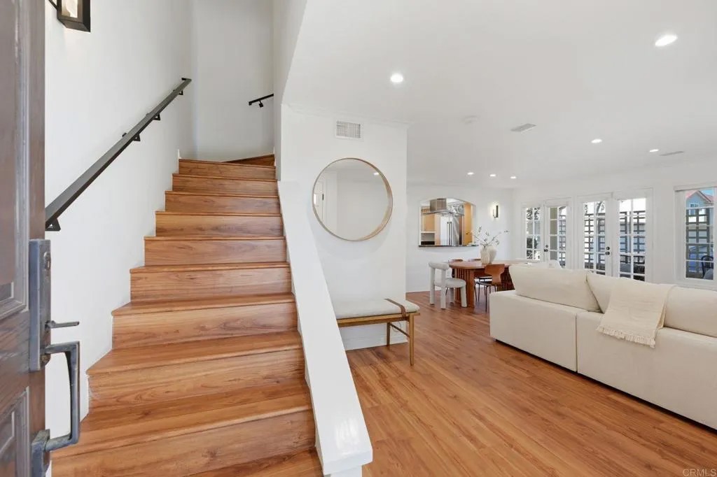 1733 Gentle Breeze Lane