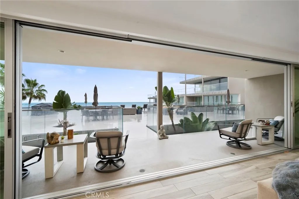 1585 S Coast 47