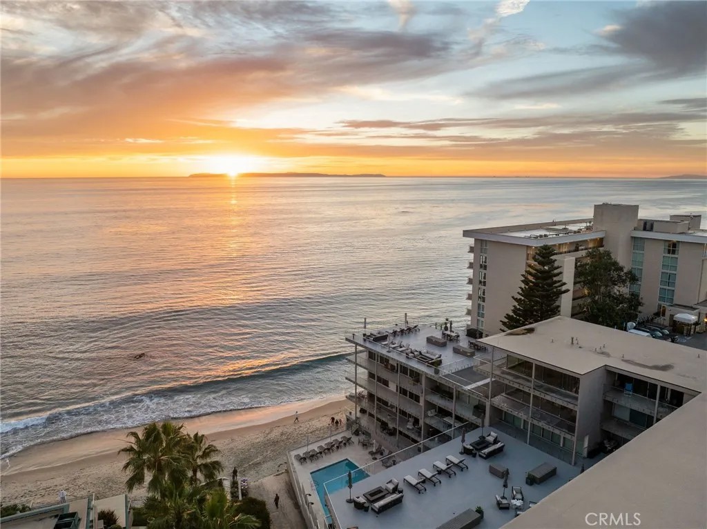 1585 S Coast 47
