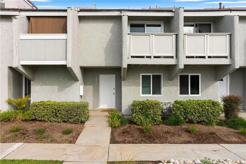 Photo of 18853 Lister Lane, Huntington Beach, CA 92646 (MLS # OC26029830)