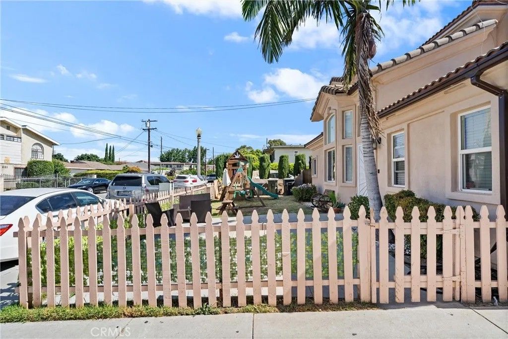 Photo of 930 S Charlotte, San Gabriel, CA 91776 (MLS # CV26005168)