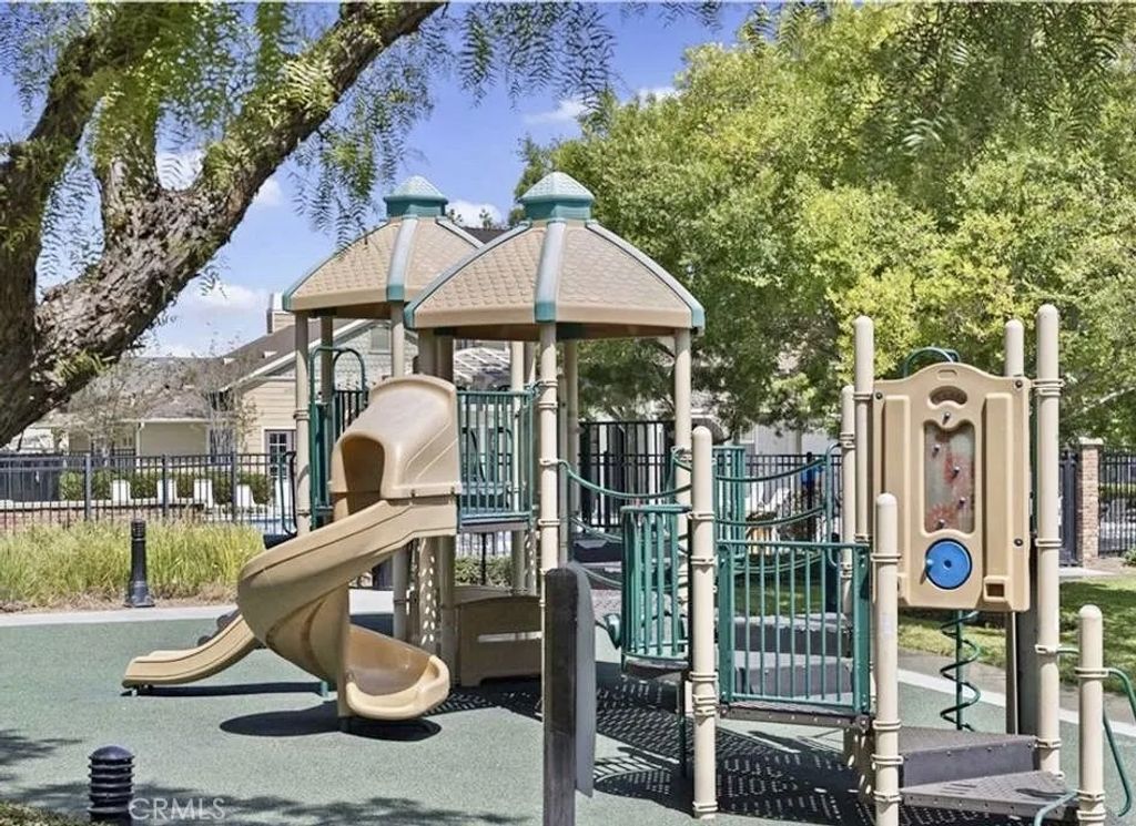 Photo of 350 Flyers LN, Tustin, CA 92782 (MLS # OC26097091)