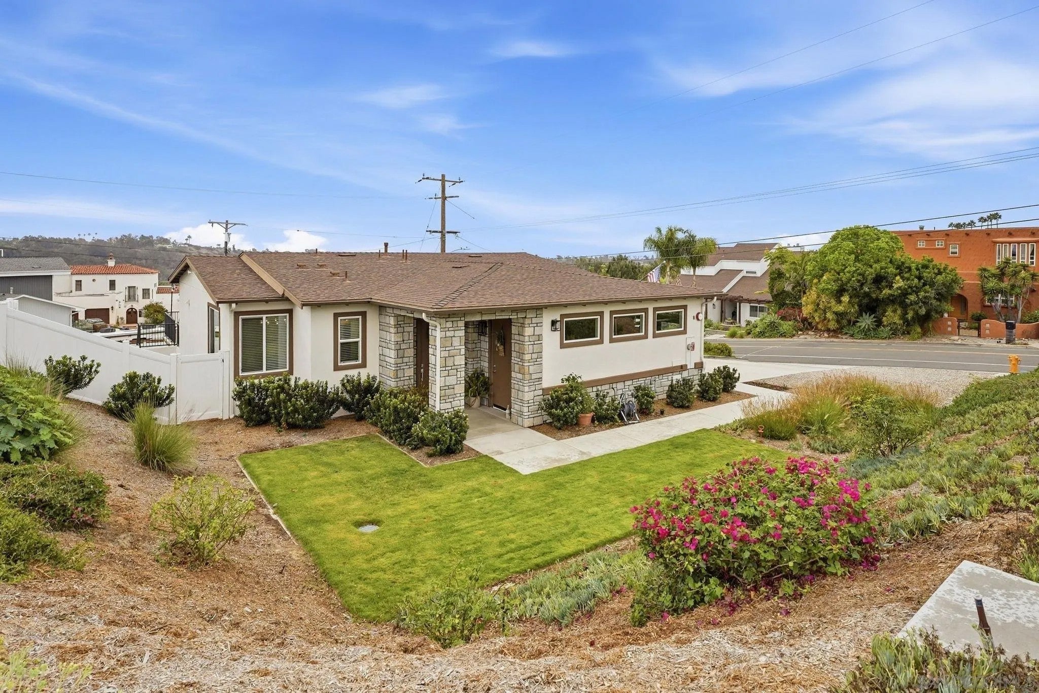 1858 Avocado Rd
