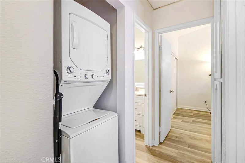 9505 Arlington 17