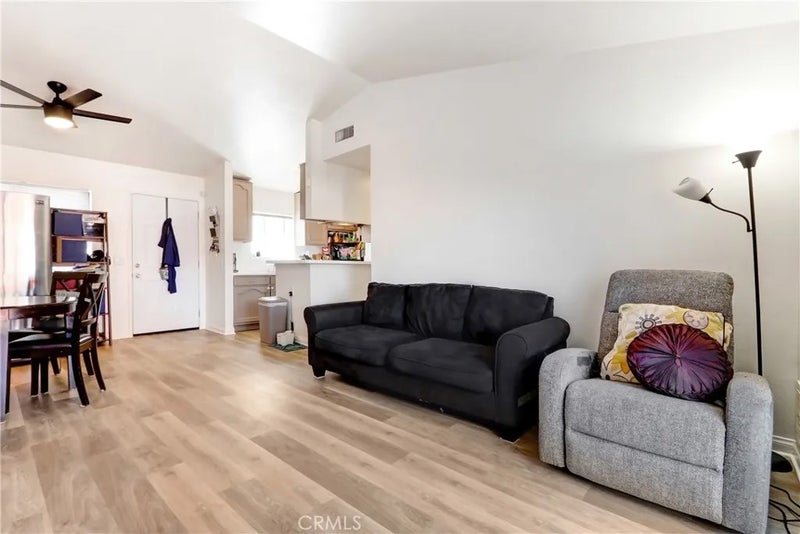 9505 Arlington 17