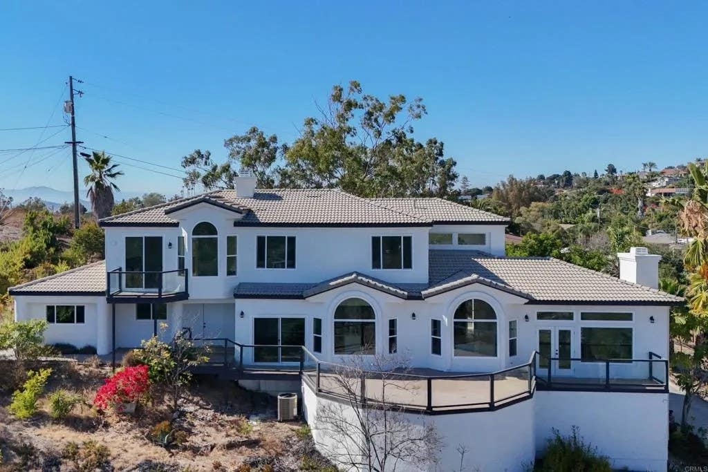 Photo of 1522 Maxwell Lane, Vista, CA 92084 (MLS # PTP2605046)