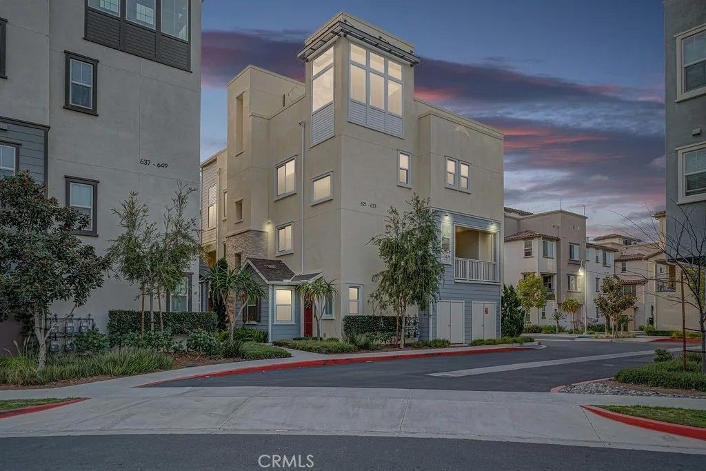 Photo of 629 S Mosaic St, Anaheim, CA 92805 (MLS # IV26018618)