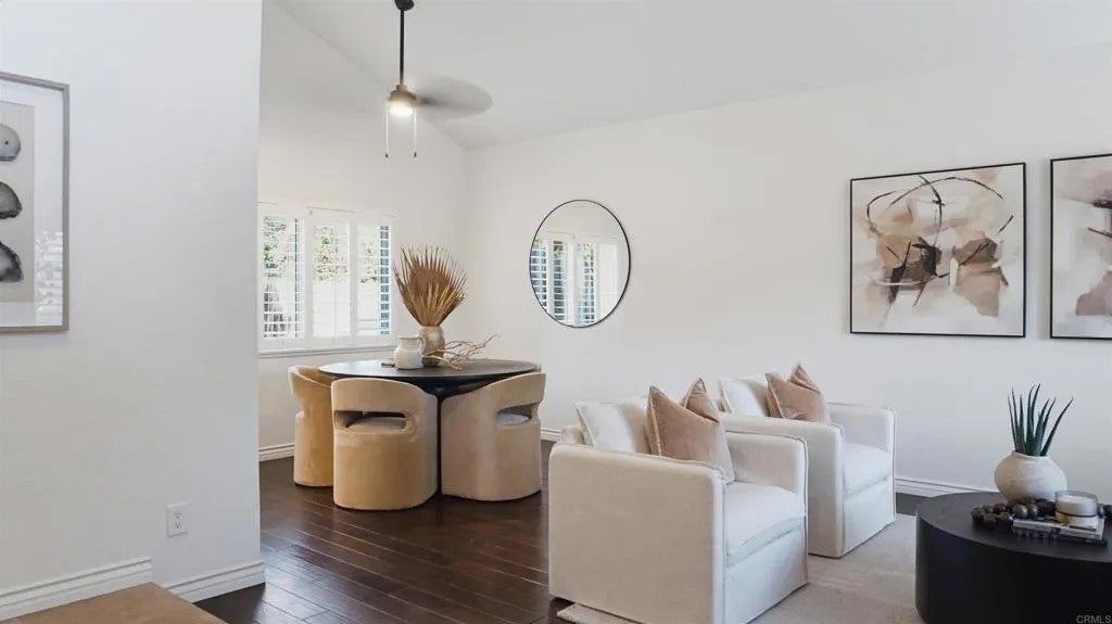 12738 Calle De Las Rosas