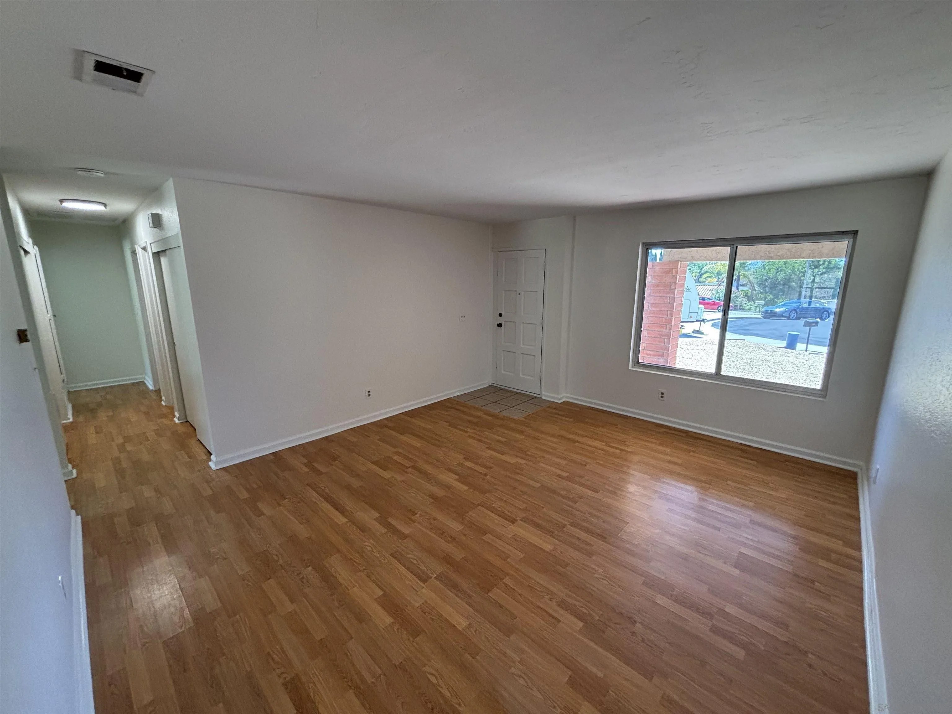 821 Douglas Ave