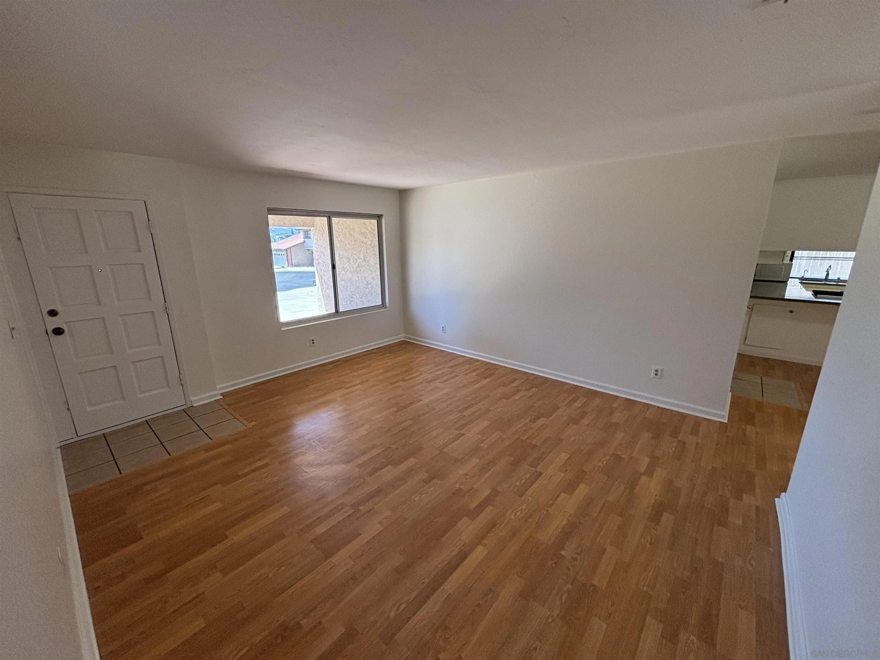 821 Douglas Ave
