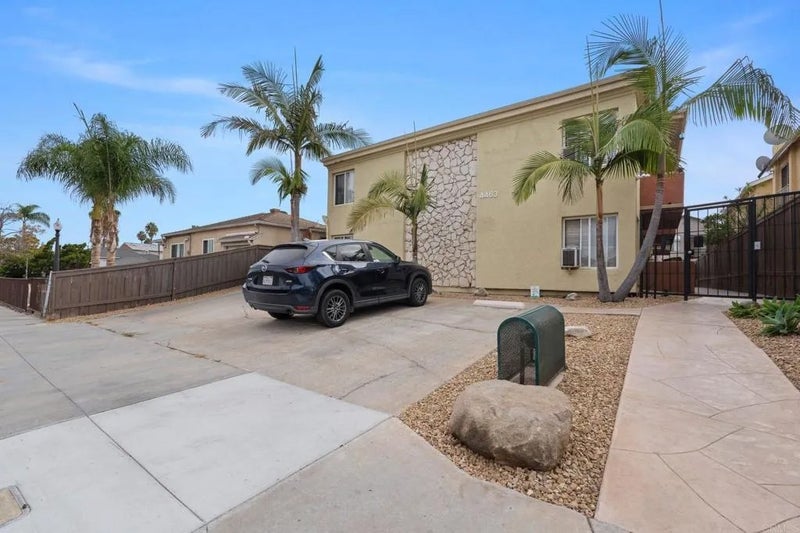4483 Winona Avenue Unit 5