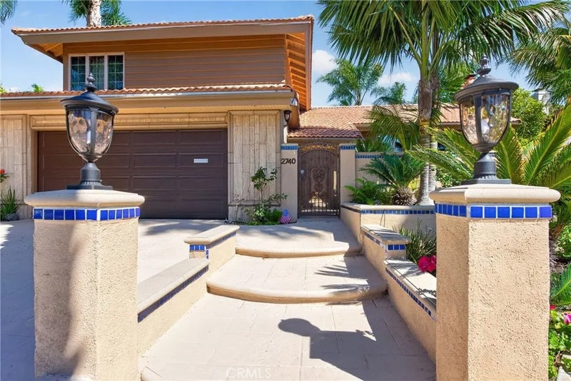 2740 Cardinal Drive