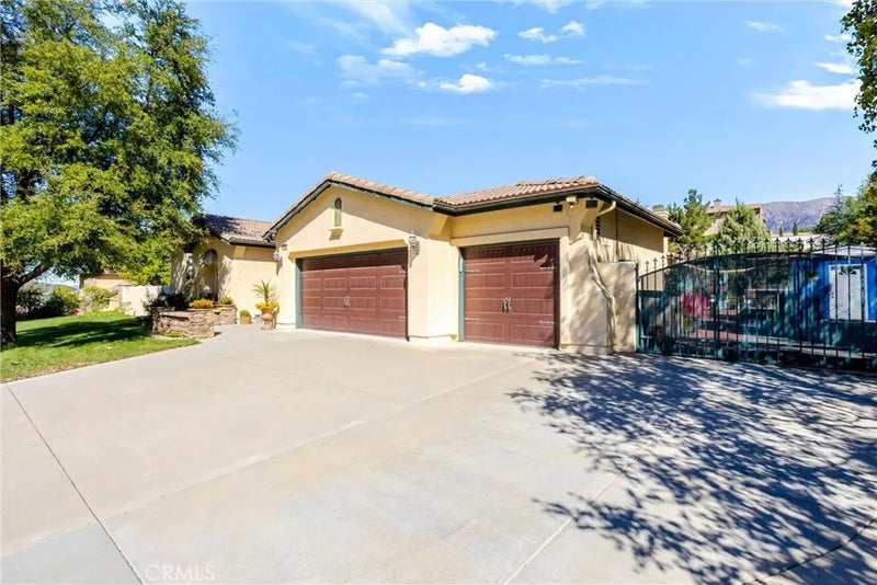 13920 Meadow View Lane
