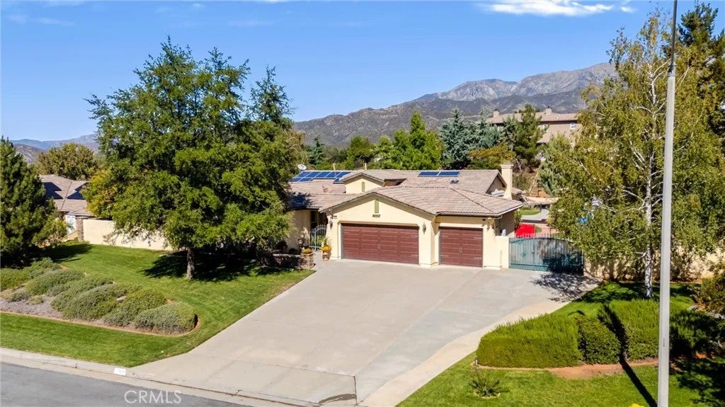 13920 Meadow View Lane