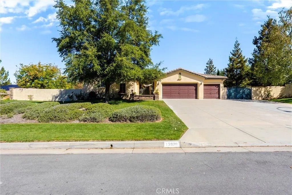 13920 Meadow View Lane