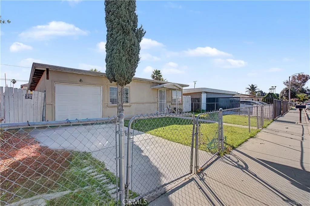 Photo of 15048 Pepper Court, Moreno Valley, CA 92551 (MLS # IV26053407)