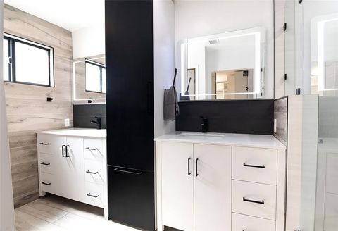 Tiny photo for 18328 Bessemer St, Tarzana, CA 91335 (MLS # SR25238455)