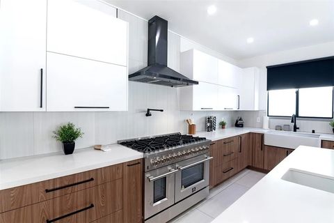 Tiny photo for 18328 Bessemer St, Tarzana, CA 91335 (MLS # SR25238455)