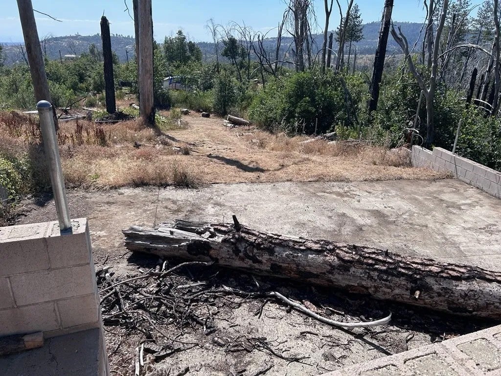 Photo of 17 Big Oak LN, Berry Creek, CA 95916 (MLS # SN26151999)