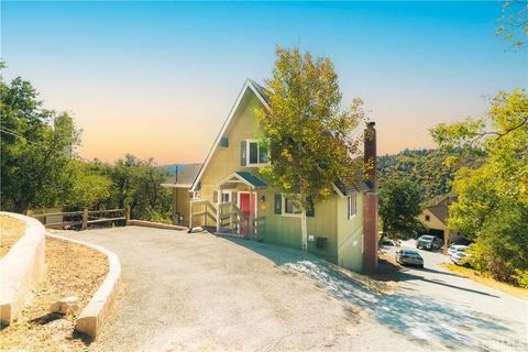 Tiny photo for 1226 Grass Valley, Lake Arrowhead, CA 92352 (MLS # IV25239628)
