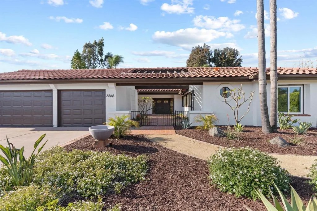 3565 Avenida Amorosa
