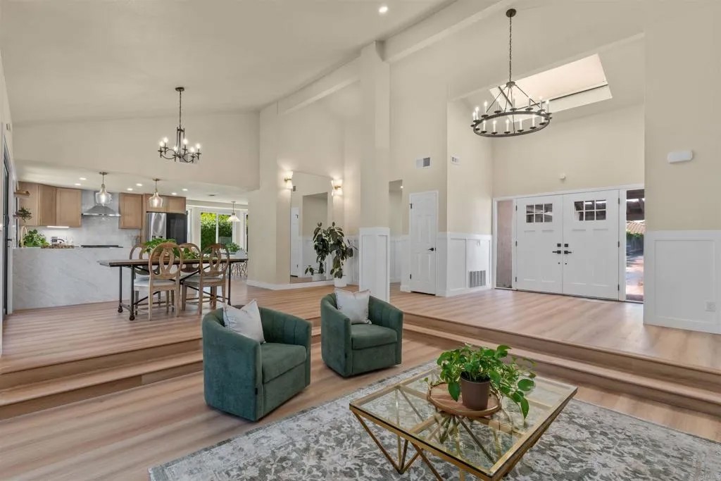 3565 Avenida Amorosa