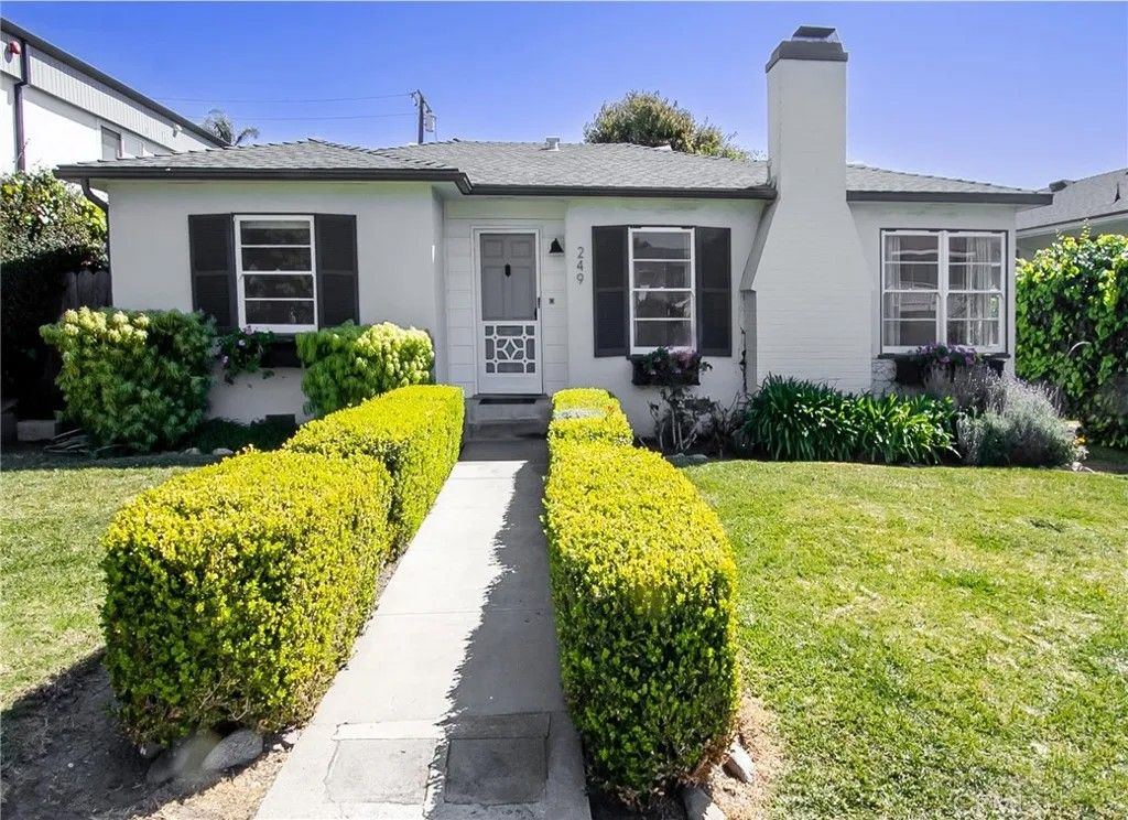 Photo of 249 Wave, Laguna Beach, CA 92651 (MLS # OC26083987)