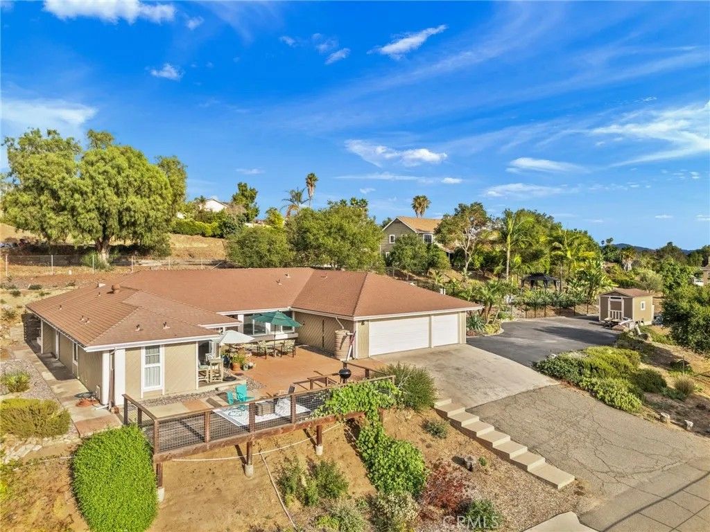 Photo of 1106 Big Oak Ranch Road, Fallbrook, CA 92028 (MLS # OC25191308)